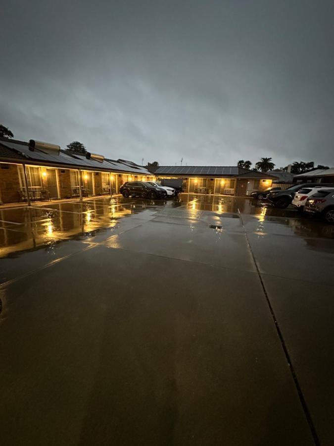 Pevensey Motor Lodge Эчука Экстерьер фото