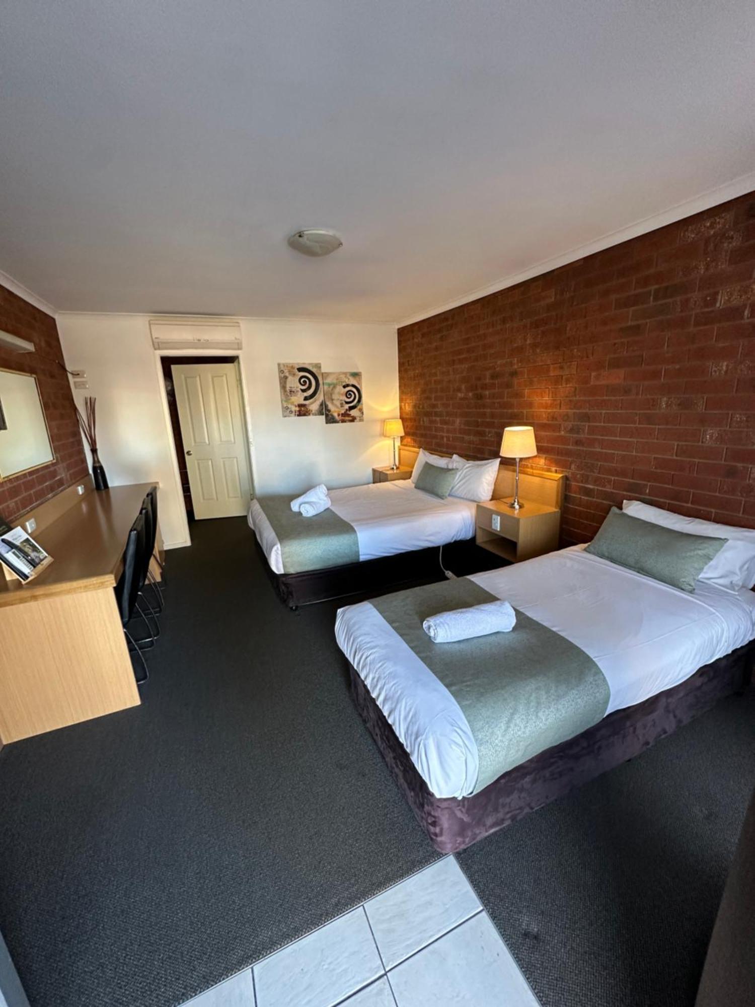 Pevensey Motor Lodge Эчука Экстерьер фото