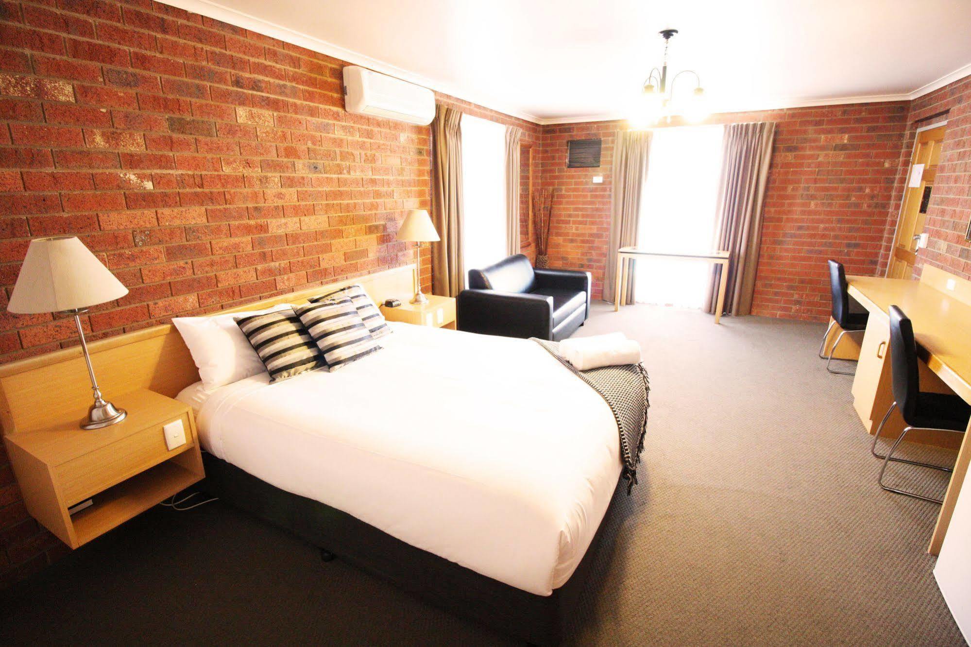 Pevensey Motor Lodge Эчука Экстерьер фото
