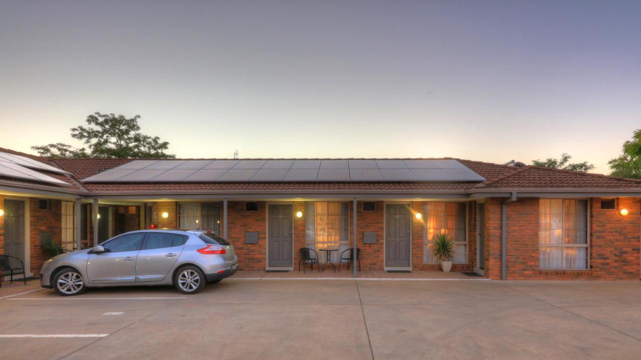Pevensey Motor Lodge Эчука Экстерьер фото