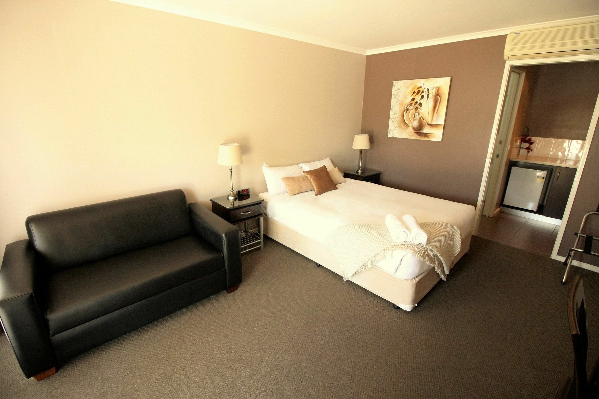 Pevensey Motor Lodge Эчука Экстерьер фото